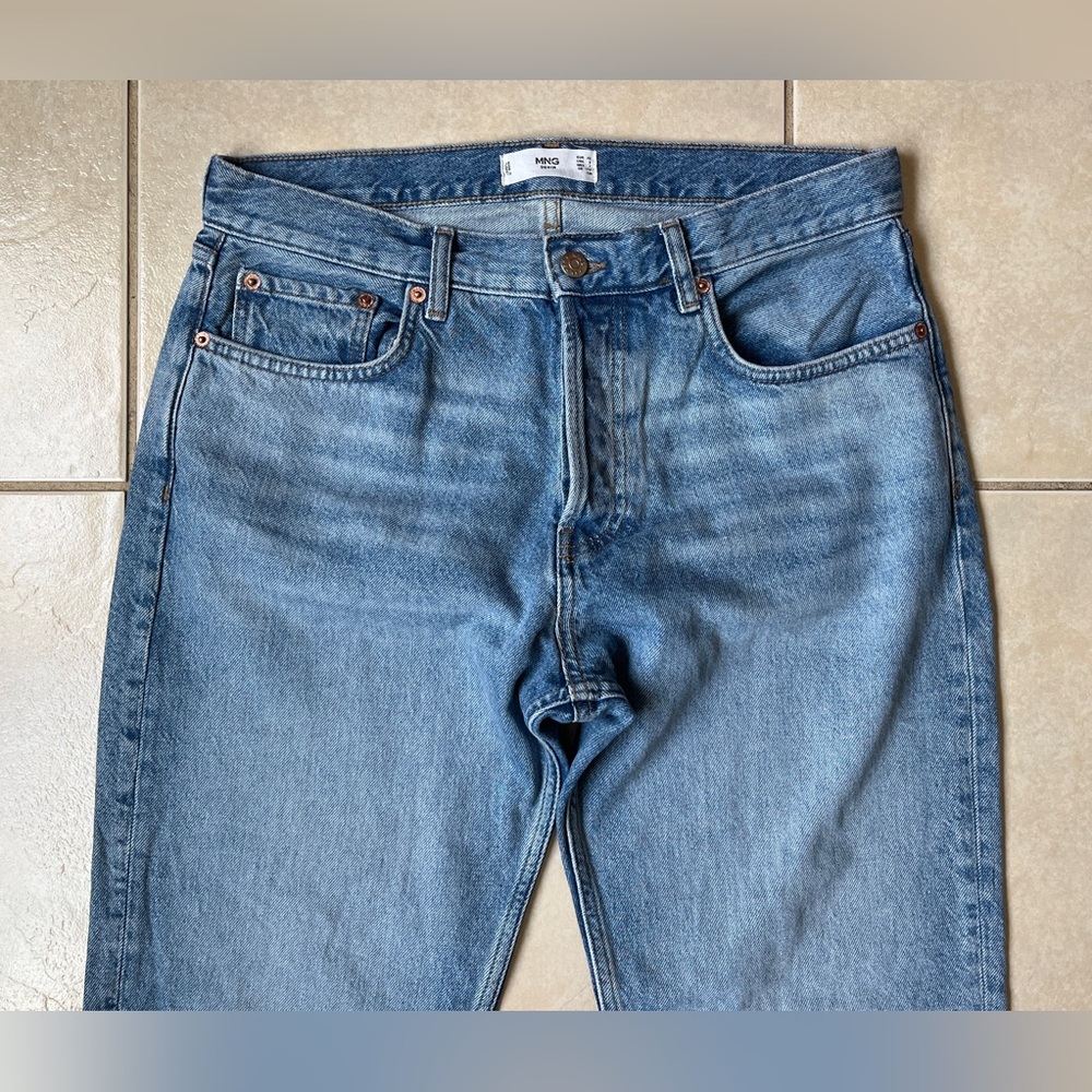 MNG Mango Jeans Womens Size 8 Mid Wash Distressed Straight Button Fly Denim - Picture 2 of 12